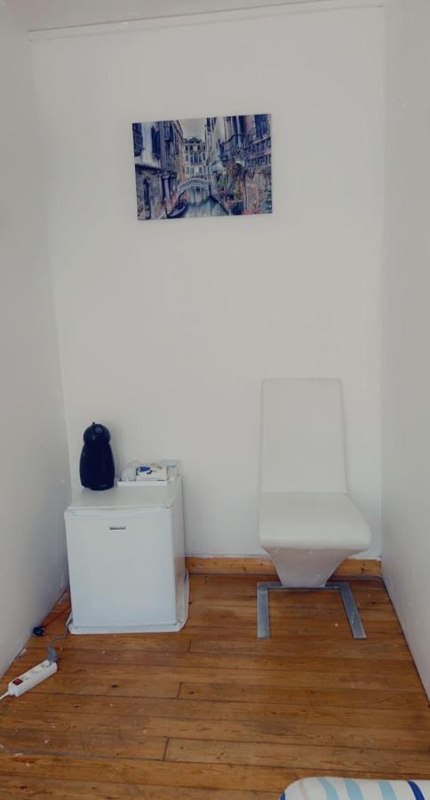 Clem Apartment Кале Екстериор снимка
