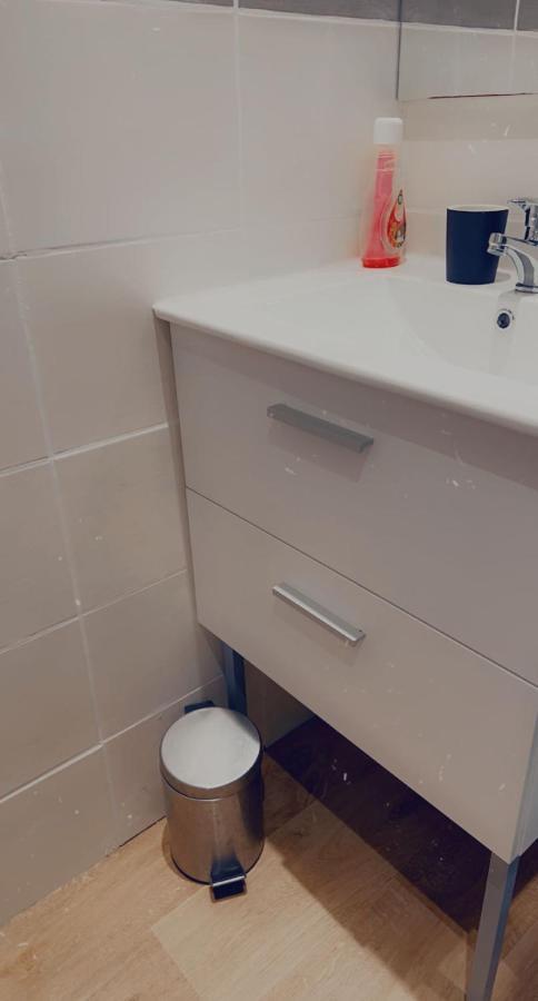 Clem Apartment Кале Екстериор снимка